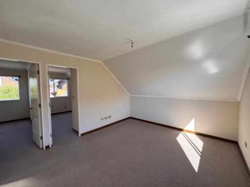 4fdabab9-d817-4fb5-85c2-740f5e60f32b