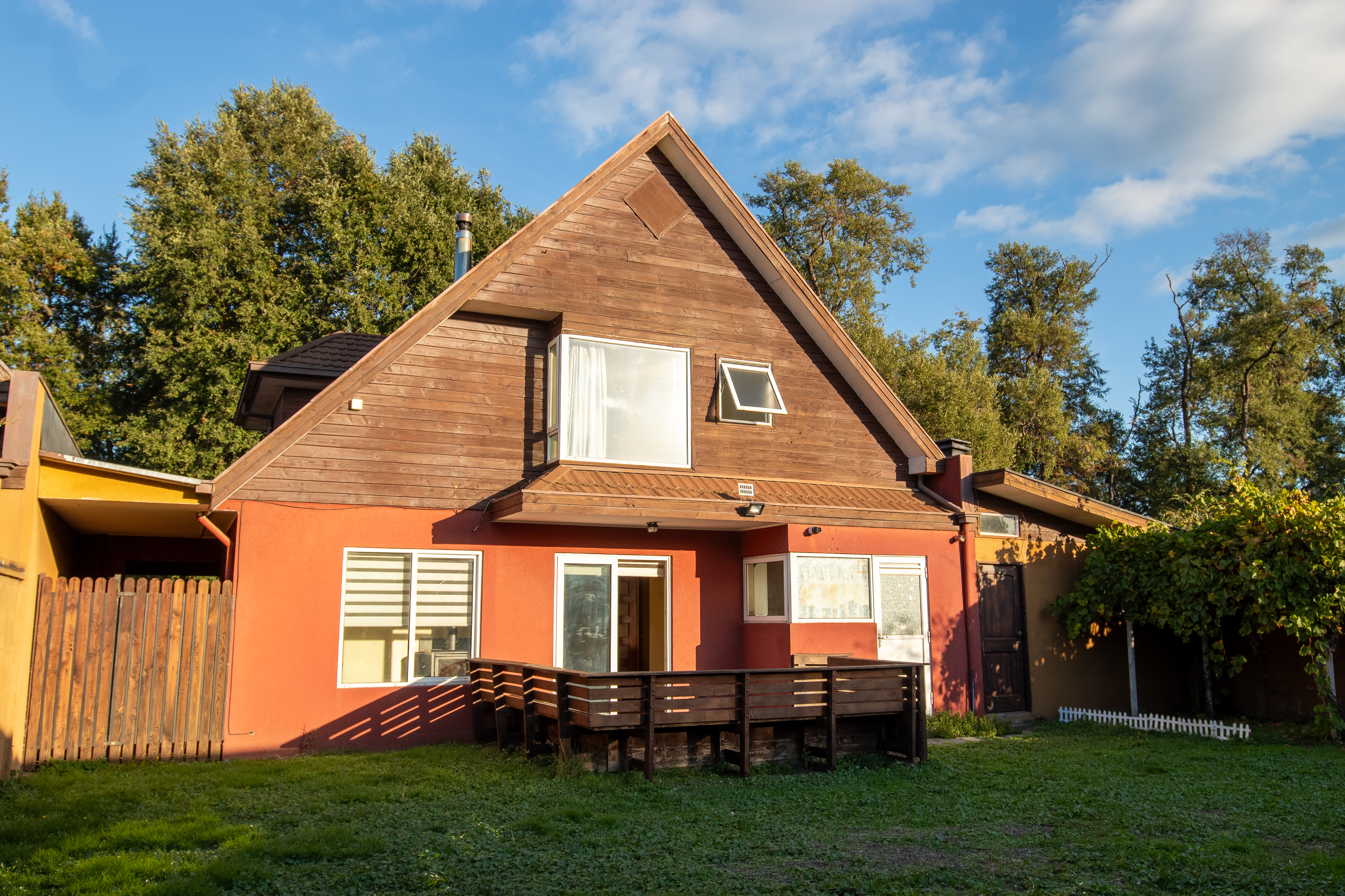 Casa En Barrio Inglés_Sitio Doble – 9743