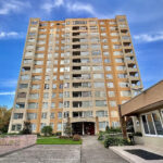 Venta departamento en condominio Los Conquistadores III