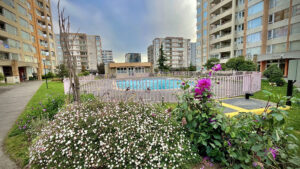 Venta departamento en condominio Los Conquistadores III