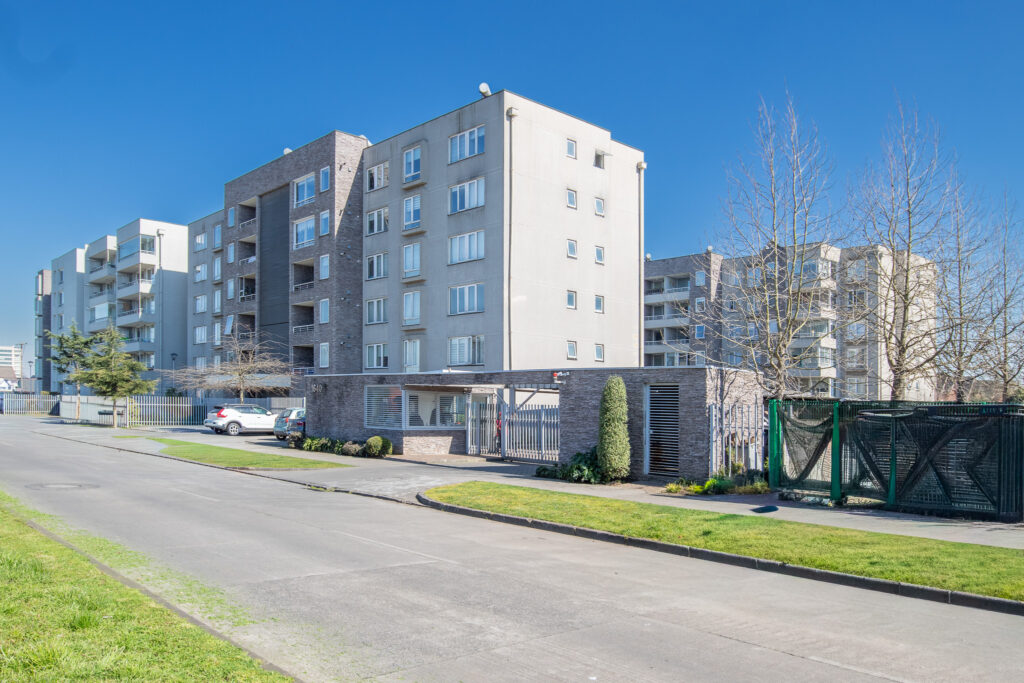 Depto En Condominio Barrio Inglés - Av. Los Conquistadores